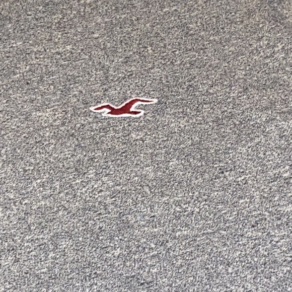 Hollister V-Neck Gray/White Soft Shirt Size Large - Picture 2 of 4